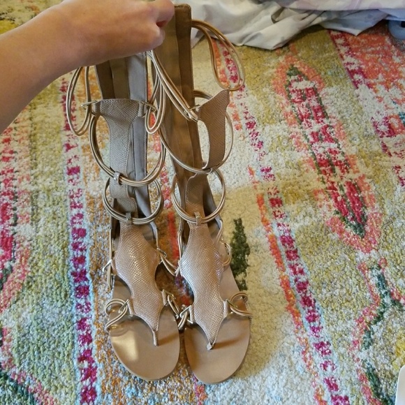 Sandals - Picture 1 of 4